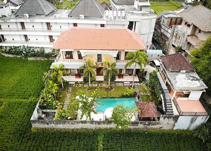 Nang Ade By Genuinehost 3*